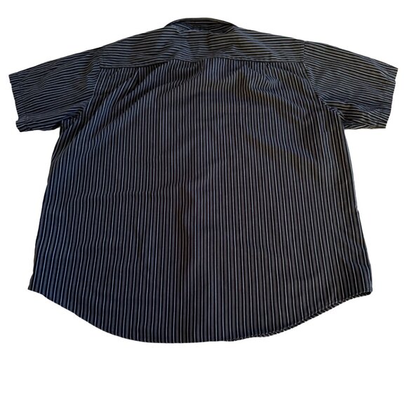 Van Heusen Men's XL 17-17 1/2 Black Striped Short Sleeve Button Down Shirt - Picture 2 of 4